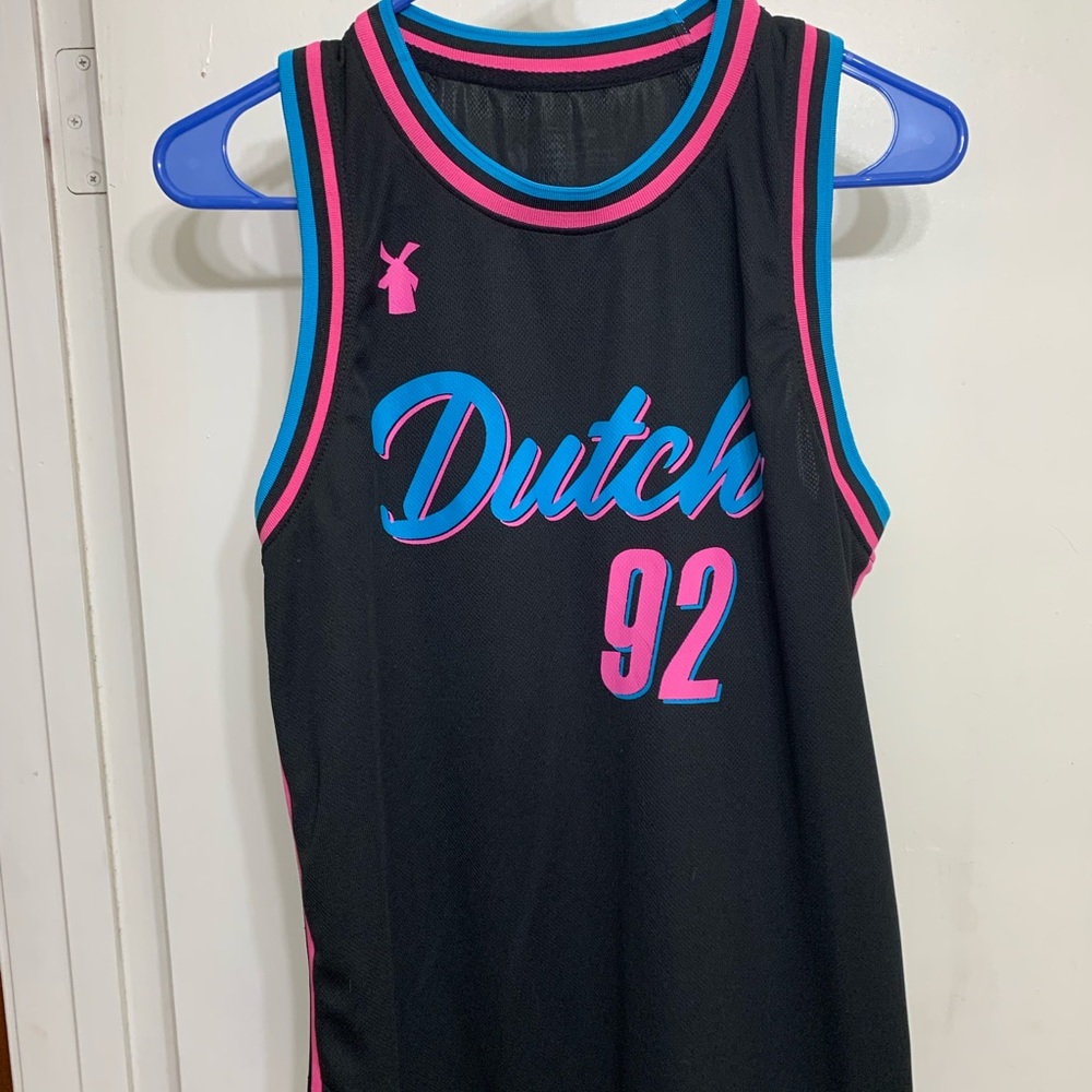 Dutch bros jersey size Large